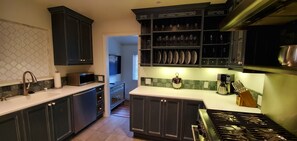 Fridge, microwave, oven, stovetop - Premier Monterey Bay Getaway, just minutes to Carmel. (Seaside)