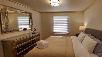 3 bedrooms, iron/ironing board, travel crib, free WiFi