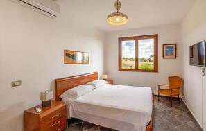 2 Schlafzimmer, Reisekinderbett, kostenloses WLAN, Bettwäsche
