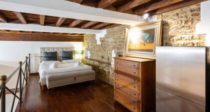 Palazzo Pitti Superior Apartment with Terrace