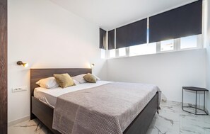 6 quartos, berço de viagem, Wi-Fi de cortesia, roupa de cama
