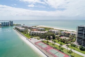 Imagen sin descripción, 5 de 40, botón