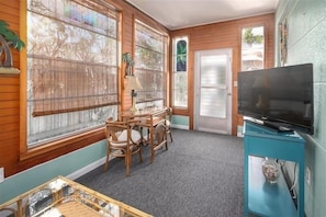 TV, offices