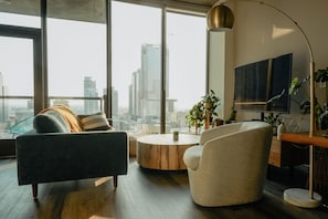 TV, Netflix, streaming services