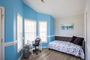4 chambres, bureau, fer et planche Ă repasser, Wi-Fi gratuit