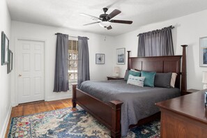 4 chambres, bureau, Wi-Fi gratuit, draps fournis