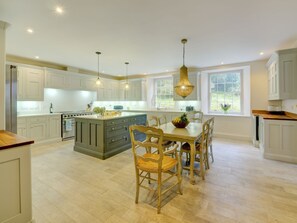 Fridge, microwave, oven, stovetop - Burncoose House -  a house that sleeps 14 guests  in 7 bedrooms (Redruth)