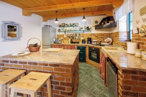 Villa | Private kitchen | Fridge, microwave, oven, stovetop - Villa Oliva (Vinodol)
