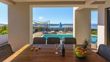 Villa | Outdoor pool