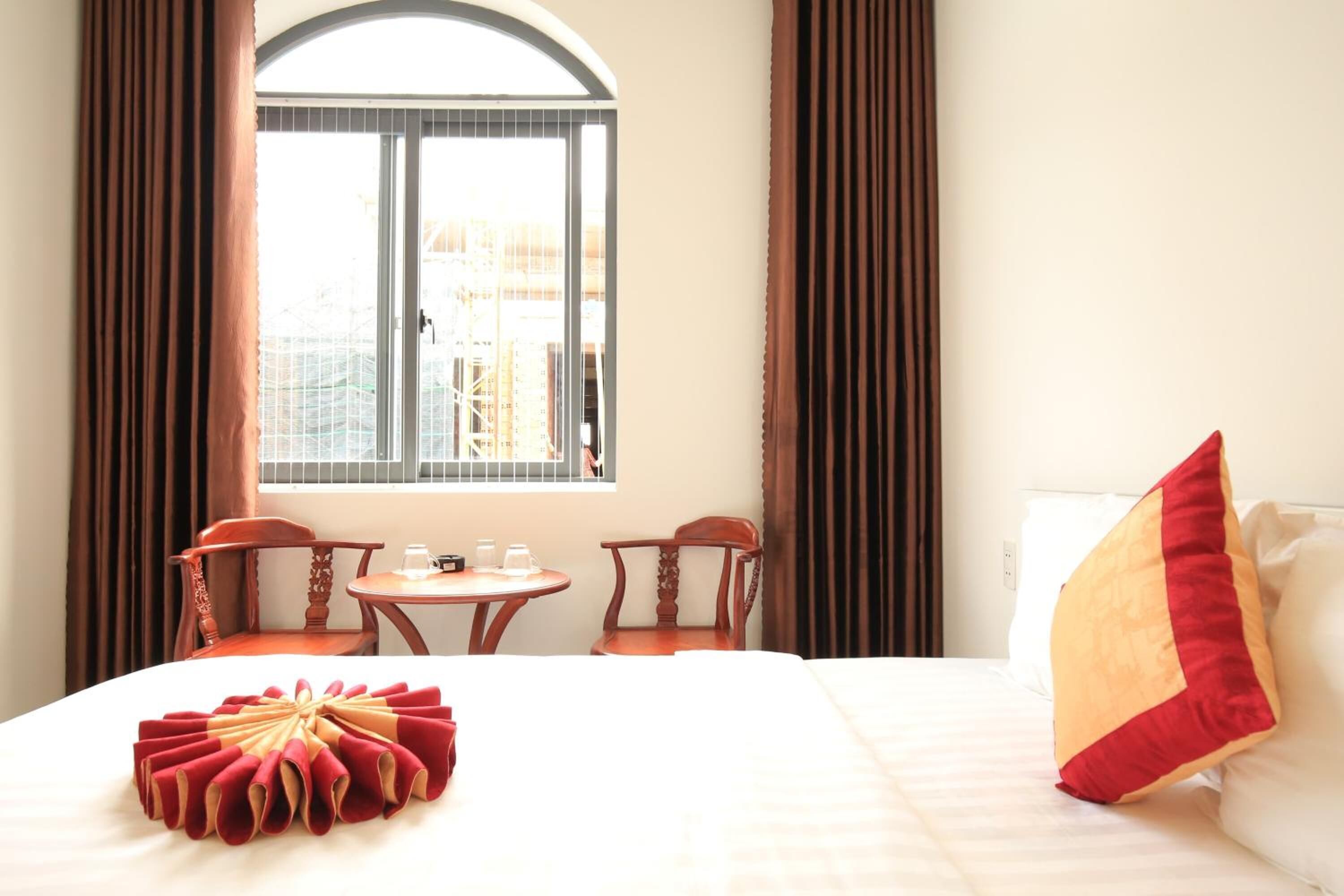 Minibar, desk, blackout drapes, free WiFi