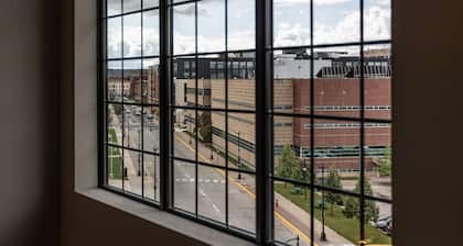Condo with balcony views of Oktoberfest! 2 minute walk to fest grounds!
