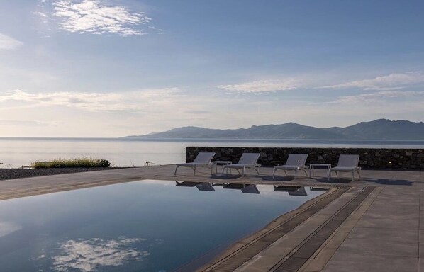 An infinity pool