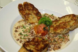 Unclassified image, 5 of 17, button