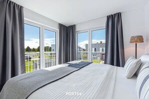 2 bedrooms, iron/ironing board, travel cot, free WiFi