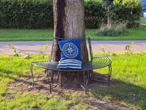 Unclassified image, 5 of 14, button