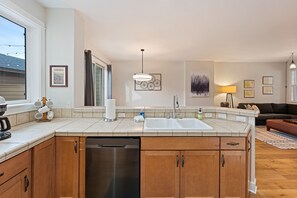 House, 3 Bedrooms | Interior