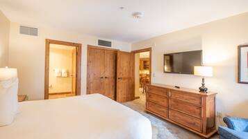 Condo, 2 Bedrooms | 2 bedrooms, free WiFi