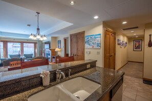 Condo, 2 Bedrooms | Private kitchen
