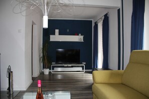 Télévision, cheminée