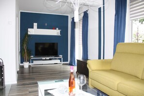 Télévision, cheminée