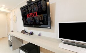 华丽双人房 | 迷你吧（备有免费物品）、办公桌、笔记本电脑工作区、免费 WiFi