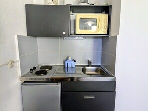 Refrigerador y microondas 