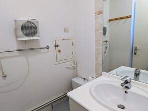 Unclassified image, 5 of 8, button
