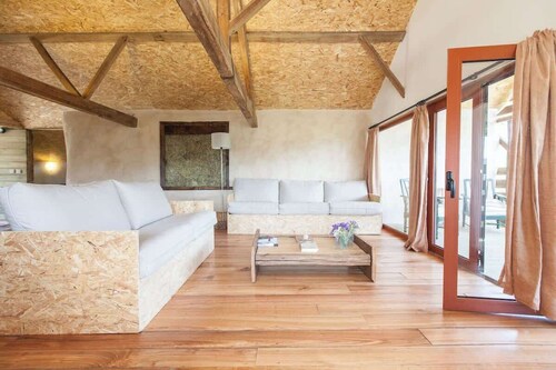 Casa do Palheiro Grande (three-bedroom house)