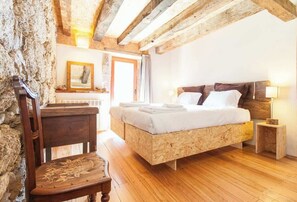 3 bedrooms, Internet