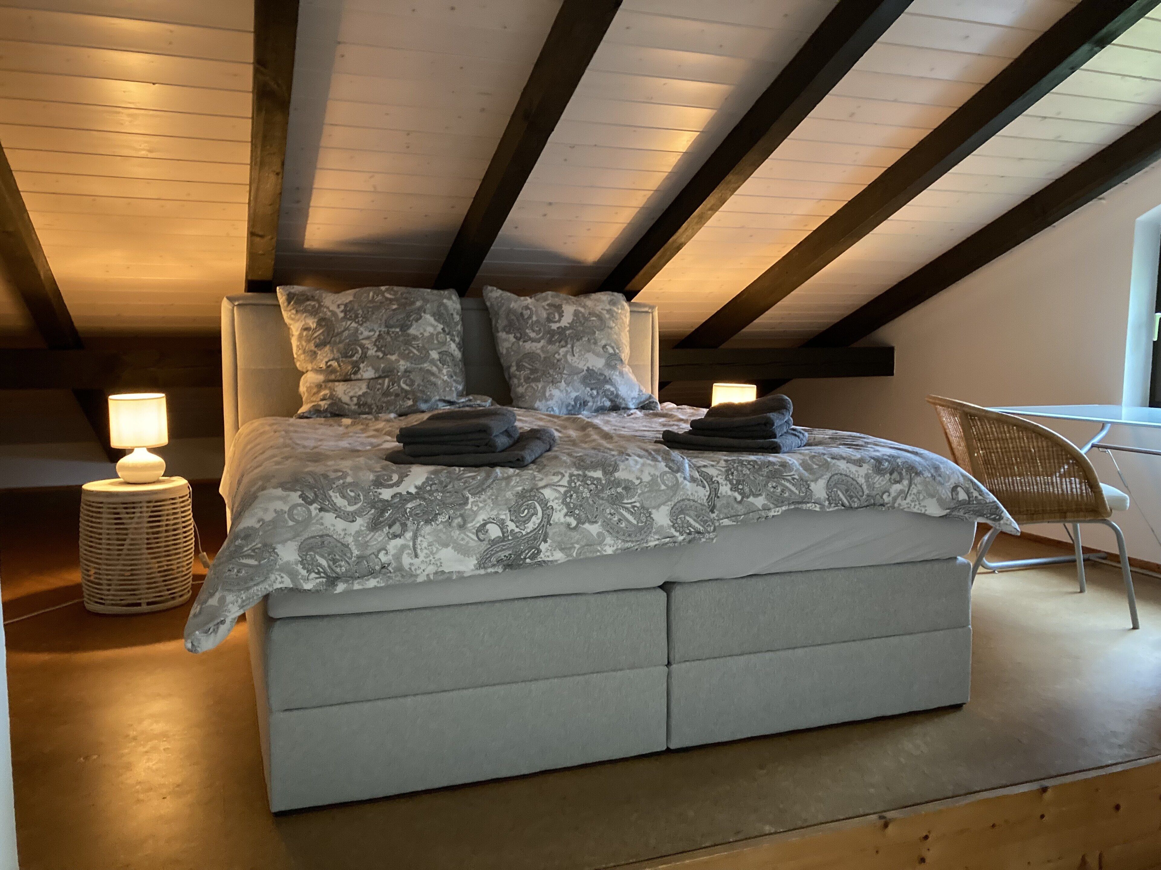 2 chambres, lit parapluie, Wi-Fi gratuit, draps fournis