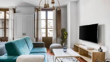 Studio | Salle de séjour | Télévision LED