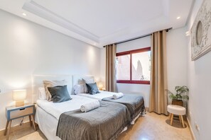 3 quartos, ferros/tábuas de passar roupa