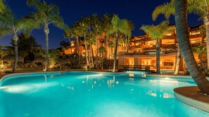 Pool - La Alzambra Duplex Penthouse (Nueva Andalucia)