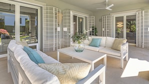 Interior - ELEGANT VILLA FOR GOLFERS: OUTDOOR BBQ, POOL AND SOLARIUM, PLUS HOME CINEMA ROOM (San Pedro de Alcántara)
