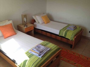 Apartment - Apartment Sleeps 4 With Pool-pet & Family Friendly (Caulonia)