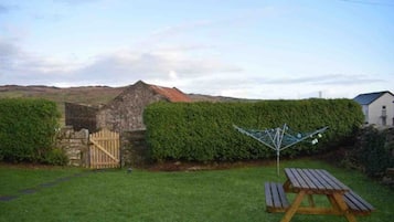 Cottage | Property grounds