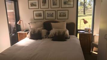 4 bedrooms, desk, iron/ironing board, travel cot