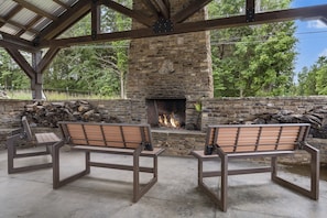 Property grounds - Poolside Cabin #12 (3 bedroom, pickle ball, playground, perfect family stay!) (Kimberling City)