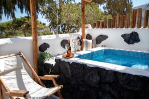 Terrace/patio - Asera Suites Near Kamari Beach (Santorini)