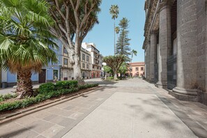 Property grounds - Apartment “La Buhardilla de la Vicaría” in a Superb Location with Terrace & WiFi (La Laguna)