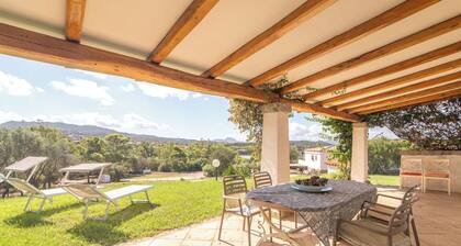 Maison de vacances "Susy House" prĂšs de la plage avec vue sur la mer et jardin