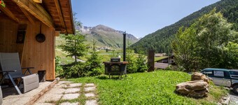 Apartment “Haus Fliri” in Etschtal Valley with Wi-Fi, Garden & Terrace