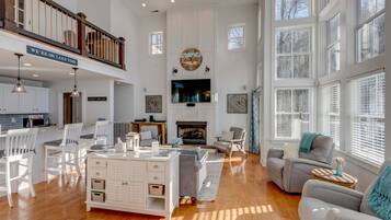 Télévision, cheminée