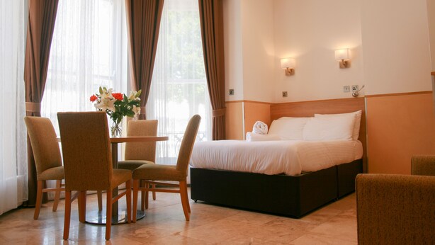 Premium Apartment | Living room - Duke Apart Hotel (Eastbourne)