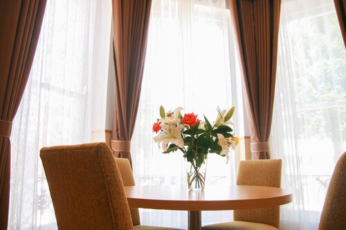 Duke Apart Hotel