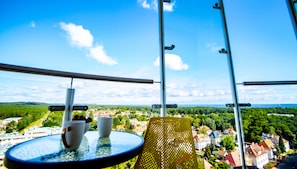 Panoramic-Penthouse, 1 Schlafzimmer, Badewanne, Meerblick | Terrasse/Patio