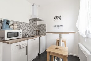 微�波爐、咖啡機/沖茶器、廚房用具/餐具/器皿