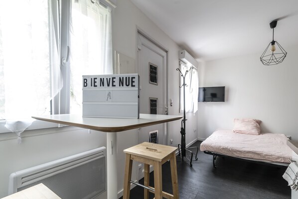 1 bedroom, WiFi, bed sheets, wheelchair access