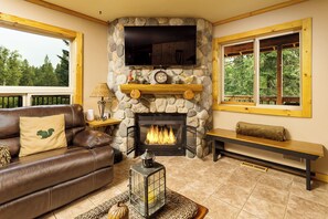 Televisor intel·ligent, llar de foc, videojocs i reproductor de DVD