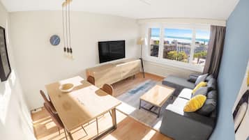 Smart TV, video library